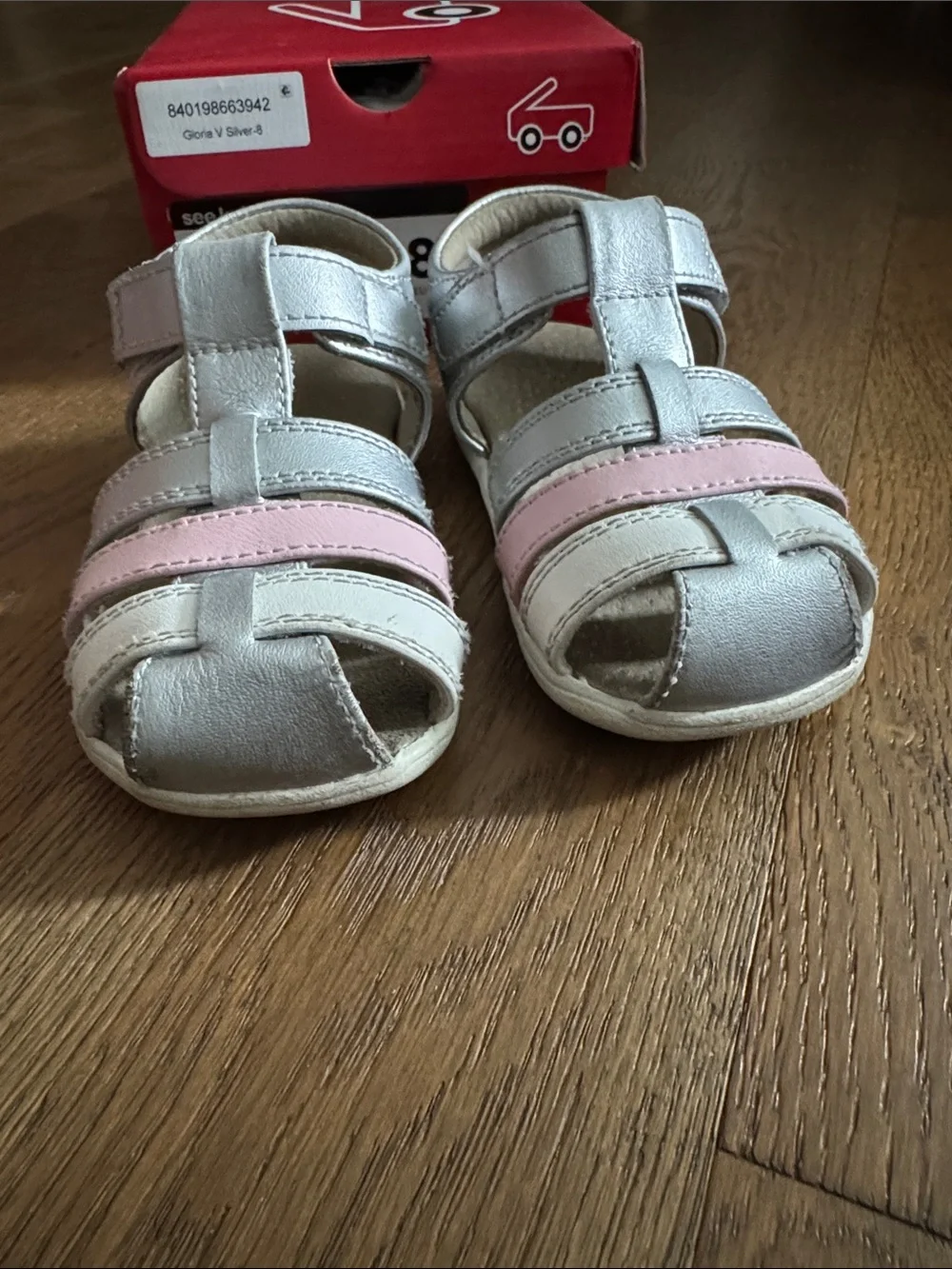 See Kai Run Gloria V 5 Silver and Pink HRS118F290 Sandals open toe size 8 24